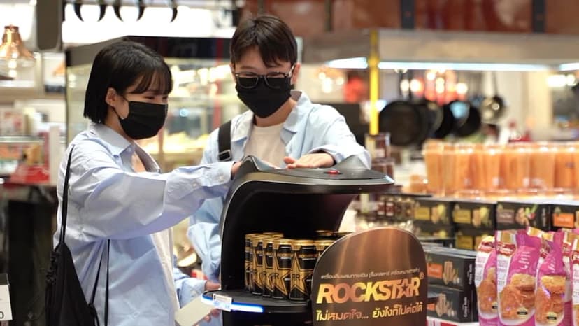 Premium shopping experience with BellaBot